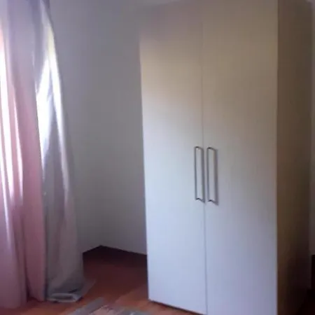 Lo Tsanty Casa Apartment